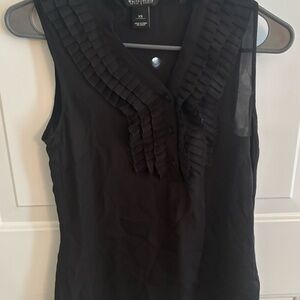 White House Black Market Sleeveless Blouse XS Black Pleated Ruffle Front
